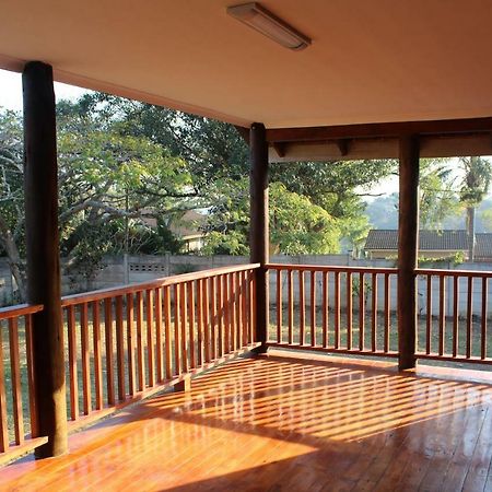 Laudin'S View Otel Umtentweni Dış mekan fotoğraf